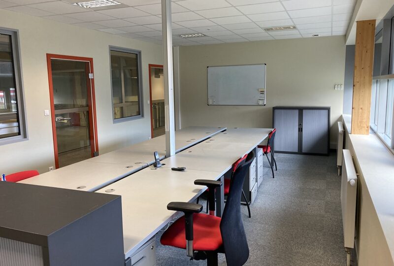Site industriel de 3 645 m² à vendre sur le Composite Park à Porcelette