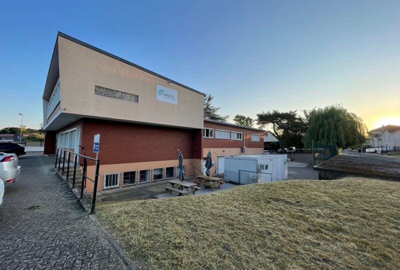 950 m² real estate complex for sale/rent in Saint-Avold. Strategically located to the east of Metz and close to the German border.