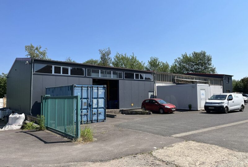 1,010 sq.m real estate complex for sale/rent in Saint-Avold. Strategically located to the east of Metz and close to the German border.