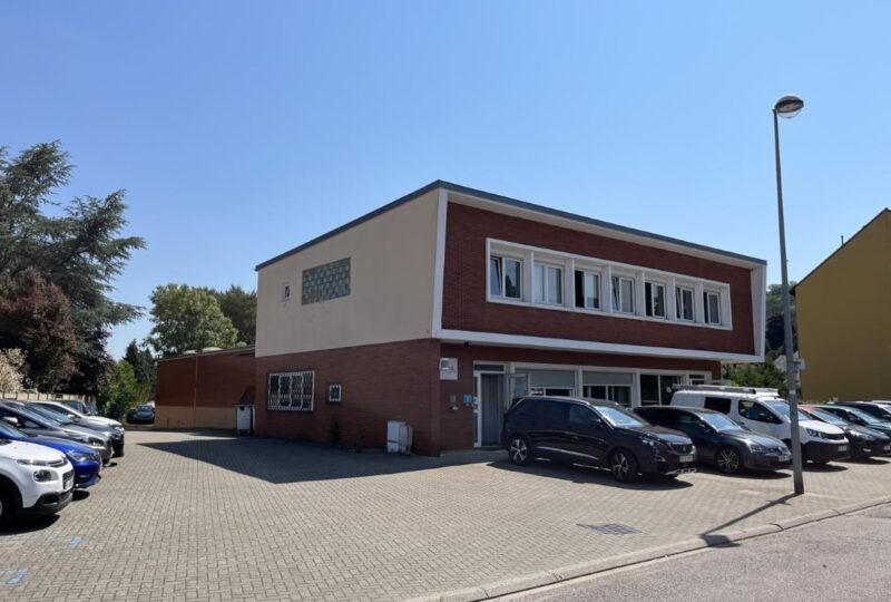 950 m² real estate complex for sale/rent in Saint-Avold. Strategically located to the east of Metz and close to the German border.