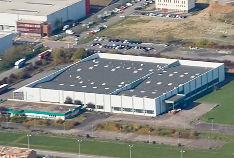 Bâtiment industriel de 10 245 m² à vendre sur Henriville.