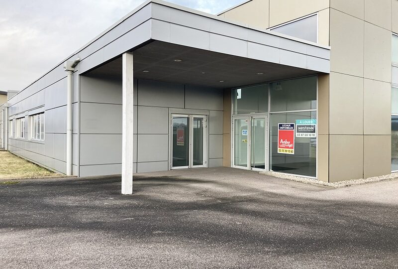 Bâtiment en excellent état à vendre ou à louer.