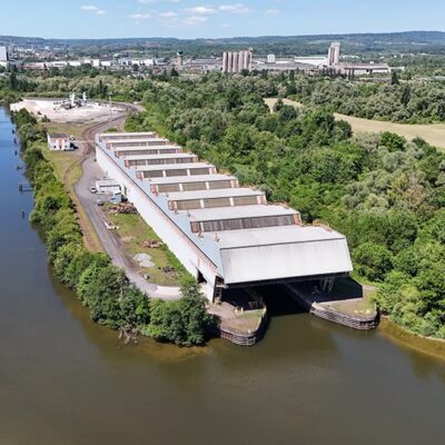 3 plateformes multimodales (eau, rail et route)