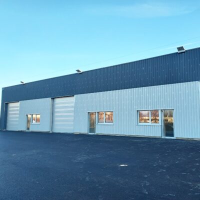 Local d&rsquo;activité / entrepôt à louer à Ennery